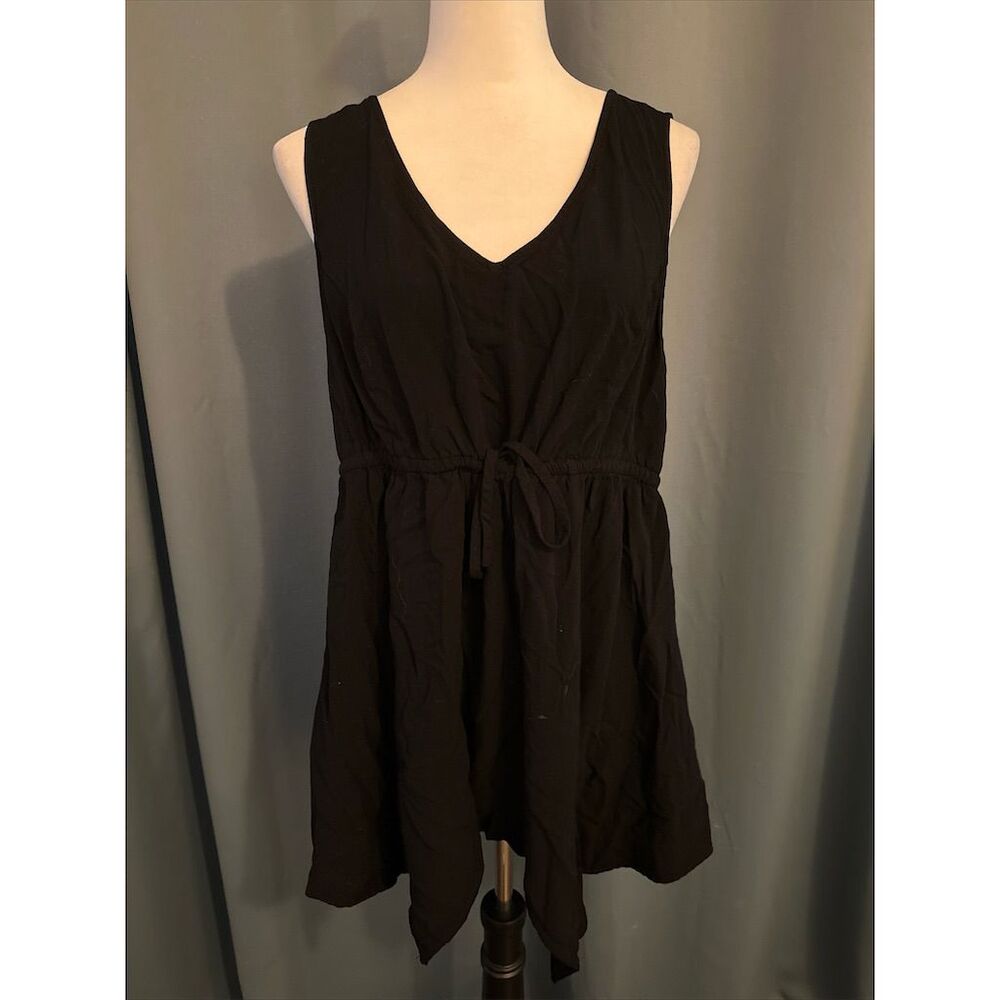 Torrid Women's Plus Size 2X Black Sleeveless V-Neck Blouse